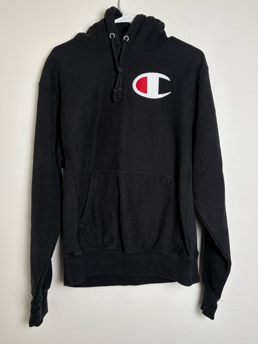 Champion Men's Black Pullover Hoodie with Crest Logo Size Medium